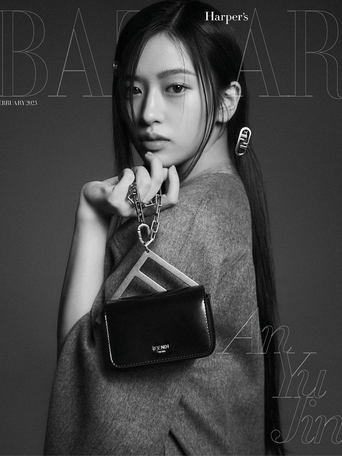 Pada (17/1) lalu, brand fashion berkelas Fendi mengumumkan brand ambassador Korea baru yaitu Ahn Yu Jin. Member IVE tersebut berhasil menjadi duta dari kalangan idol K-Pop perempuan pertama yang dipilih oleh Fendi./ Foto: instagram.com/_yujin_an