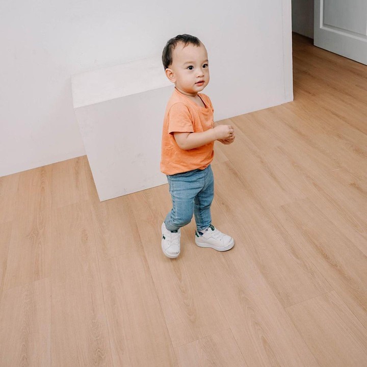 <p>Seperti anak artis lainnya, Anzel memiliki akun Instagram pribadi. Hingga kini, pengikutnya sudah mencapai lebih dari 82 ribu. (Foto: Instagram: @anzelmaverick)</p>