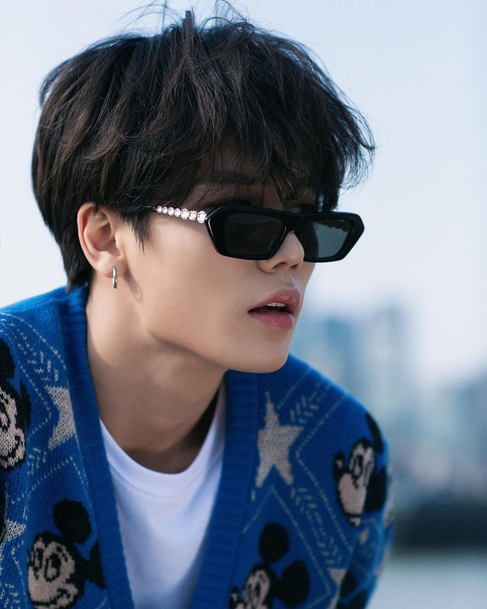 Selain Crush, di tahun yang sama yakni 2021 Lin juga membintangi sebuah drama berjudul Fall In Love yang mengusung genre sejarah, politik, dan romance. Semoga saja Lin Yanjun segera comeback dengan drama terbaru ya, Beauties./ Foto: Instagram.com/888mob
