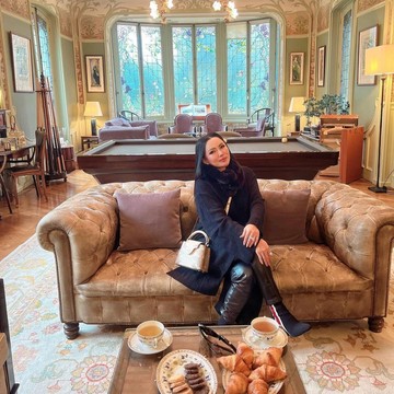 Selesai Seteru dengan Medina Zein, Uci Flowdea Liburan Keliling Eropa