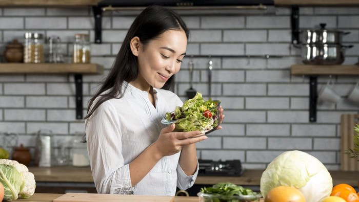 Bantu Turunkan Berat Badan, Ini 8 Tips Memulai Clean Eating untuk Pemula yang Mudah Dilakukan