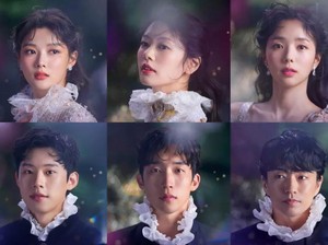 img-title Bertabur Bintang, Deretan Seleb Korea yang Tampil dalam Drama Teater 'Shakespeare In Love'! Ada Kim Yoo Jung