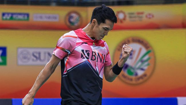 Hasil Indonesia Masters: Jonatan Tampil Ganas Rebut Tiket 16 Besar Jonatan Christie berhasil lolos ke babak 16 besar Indonesia Masters 2023 usai menaklukkan Nguyen Nhat.