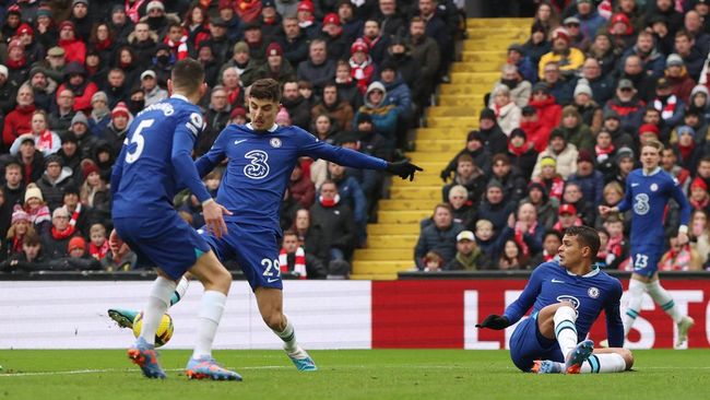 Liverpool bermain imbang tanpa gol melawan Chelsea di babak pertama pada pekan ke-21 Liga Inggris.