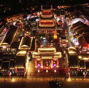 4 Rekomendasi Tempat Liburan di Jakarta, dari Renang sampai Main di Playground untuk Dewasa!