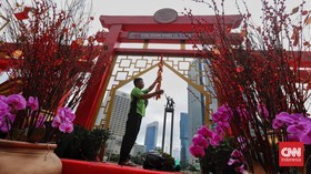 FOTO: Meriah Ornamen Imlek Hiasi Bundaran HI