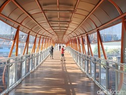 Menjajal Skywalk Kebayoran Lama, Penghubung Akses KRL-TransJakarta