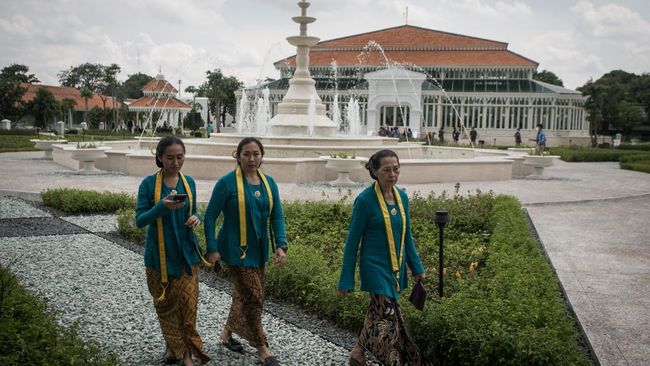 Ada banyak pilihan wisata yang menarik di Kota Solo. Berikut rekomendasi tempat wisata di Solo yang wajib dikunjungi saat Lebaran 2023.