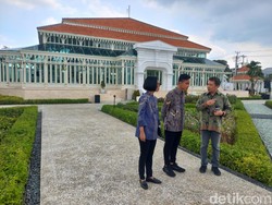 Erick Thohir dan Gibran Resmikan Taman Pracima Puro Mangkunegaran Solo