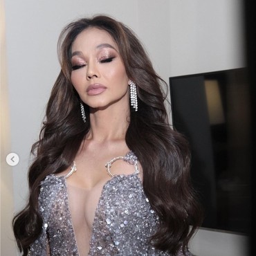 Balik ke Jerman, Bunda Corla Sempat Temui Anak & Keluarga di Medan