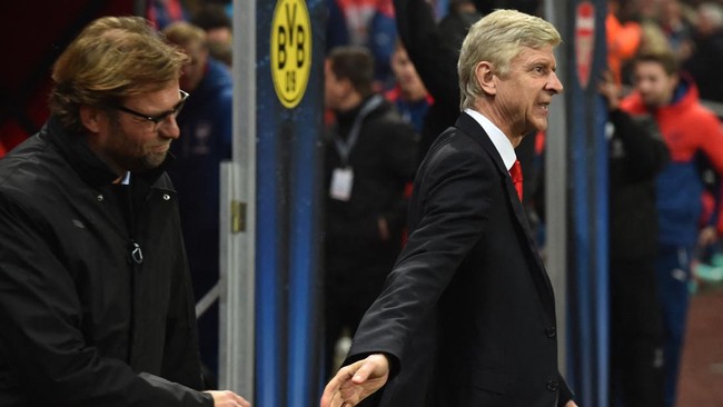 Banyak meme kocak muncul setelah Jurgen Klopp 'mengejek' mantan pelatih Arsenal Arsene Wenger terkait capaian setelah 1.000 laga dalam karier kepelatihan.