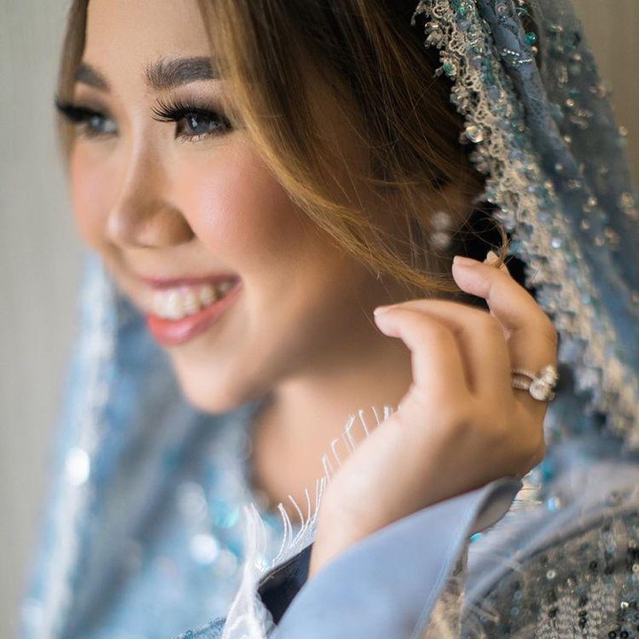 <p>Momen hangat bersama keluarga dan orang-orang terdekat ini juga ia bagikan memalui media sosial Instagram, Bunda. (Foto: Instagram @kikysaputrii)<br /><br /><br /></p>