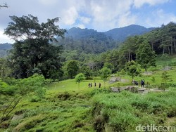 Pesona Gunung Manglayang, Harga Tiket Masuk dan Waktu Pendakian