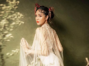 img-title Sempat Dikritik, Kini Anya Geraldine Tampil Beda di Nikahan Angel Pieters