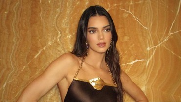Isu Pacaran, Kendall Jenner dan Bad Bunny Kepergok Makan Bareng