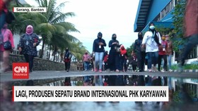VIDEO: Lagi, Produsen Sepatu Brand Internasional PHK Karyawan
