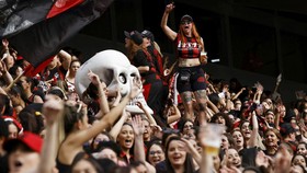 FOTO: Viral Laga di Brasil Hanya Ditonton Wanita dan Anak-anak