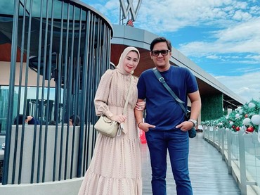 img-title Setelah Saling Serang, Andre Taulany dan Erin Sepakat Cerai dengan Damai