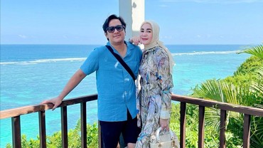img-title Profil dan Agama Rien Wartia Triginia Istri Andre Taulany yang Digugat Cerai