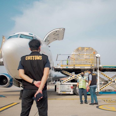 Ungkap Keluhan, Netizen Disebut Babu dan Bacot oleh Pegawai Bea Cukai