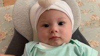 <p>Menikah dengan pria berdarah Brasil bernama Eryck Amaral, Aura Kasih melahirkan seorang anak perempuan bernama Arabella pada 16 Juni 2019, Bunda. (Foto: Instagram @aurakasih) <br /><br /><br /></p>