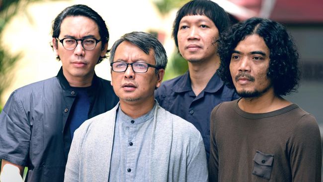 Personel Efek Rumah Kaca mengungkap alasan menggandeng Morgue Vanguard alias Ucok Homicide untuk mengisi salah satu lagu album Rimpang.