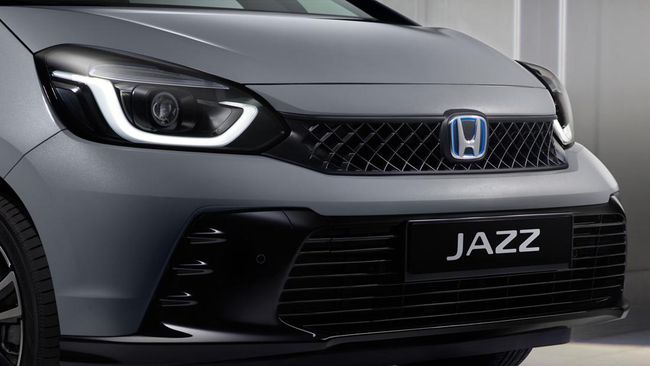 Wajah Baru Honda Jazz Facelift, Tak Imut Seperti Dulu Honda Jazz di Eropa mendapatkan penyegaran desain termasuk gril sarang lebah dan bumper mirip model baru Honda lainnya.
