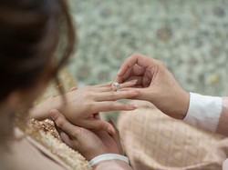 100 Contoh Ucapan Happy Wedding Bahasa Inggris dan Artinya