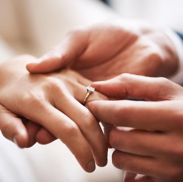 Viral Kakek 70 Tahun Nikahi Janda Beda 42 Tahun, Statusnya Bikin Syok