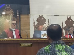 Hakim Semprot Saksi Kasus Suap Unila, Ancam Jerat Beri Kesaksian Palsu