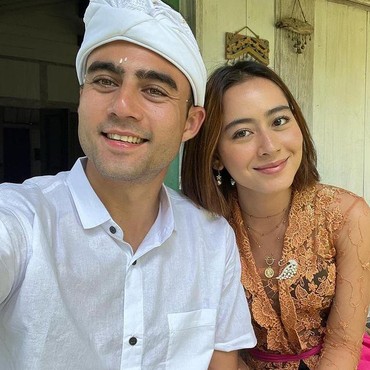 Jalani Prosesi Potong Gigi, Indra Brotolaras Diduga Pindah Agama ke Hindu