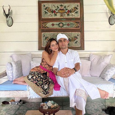 Tak Pacaran, Laura Theux Umumkan Segera Menikah dengan Sahabat Sendiri