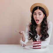 Jangan Sampai Terlena, Daftar Makanan Ini Sebaiknya Kamu Hindari Kalau Mau Dapetin Perut Rata!