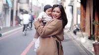 <p>Sebelumnya, Aliya sempat bercerita kepada <em>HaiBunda</em> bahwa kehamilan keempatnya ini tidak direncanakan. Setelah melahirkan anak ketiga, Aliya sempat beberapa kali menggunakan alat kontrasepsi, namun tak ada yang cocok di tubuhnya, Bunda. (Foto: Instagram: @ruby_26)</p>