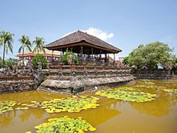 Daftar Puri di Klungkung Bali Beserta Alamat Lengkapnya