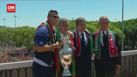 VIDEO: Dipecat Portugal, Fernando Santos Latih Timnas Polandia