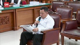VIDEO: Bacakan Pledoi, Kuat Maruf: Saya Bukan Orang Sadis