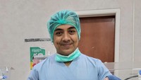 <p>Ustaz Riza dan Indri Giana memberi nama bayi kembarnya, Ali Muhammad Arsya dan Alif Muhammad Arsya. Ali lahir dengan berat 3,230 kg dan panjang 47 cm. Sedangkan berat Alif adalah 3,300 kg dan panjangnya 49 cm. (Foto: Instagram @ustdzrizamuhammad/ @_indrigiana)</p>