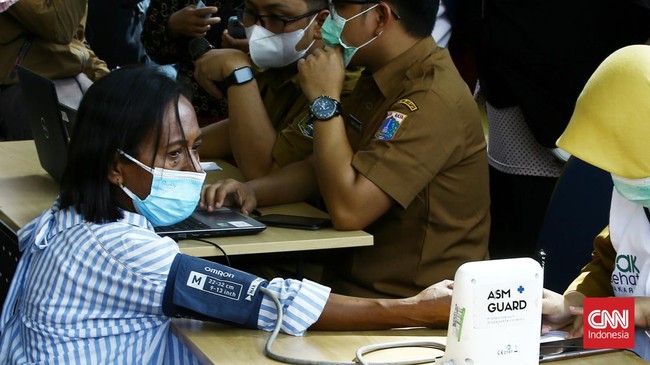 Konfirmasi positif Covid-19 bertambah 218 kasus pada hari ini, Selasa (24/1). Total kasus Covid-19 sejak awal pandemi sampai saat ini mencapai 6.728.402 kasus.