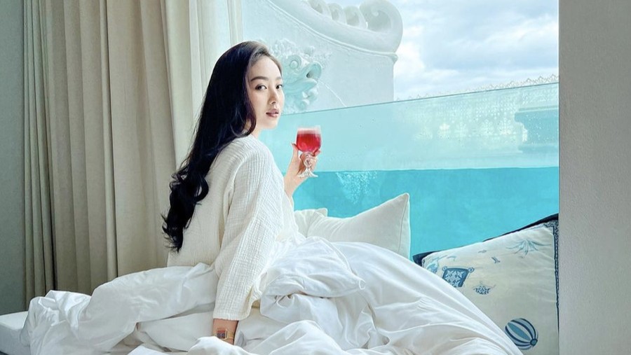Cantiknya Natasha Wilona Saat Kulineran di Bali hingga Jepang