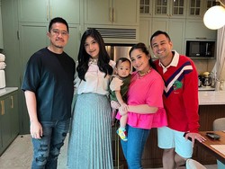 Kaki Nagita Slavina Bikin Salfok saat Foto Bareng Kaesang dan Erina