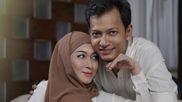 FEDI DAN ISTRI BARU RAYAKAN ULTAH PERNIKAHAN KE-7