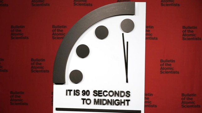 Jam Kiamat menghitung mundur menuju tengah malam makin cepat sebagai tanda ancaman terhadap Bumi kian besar. Akuratkah alat ciptaan para ilmuwan ini?
