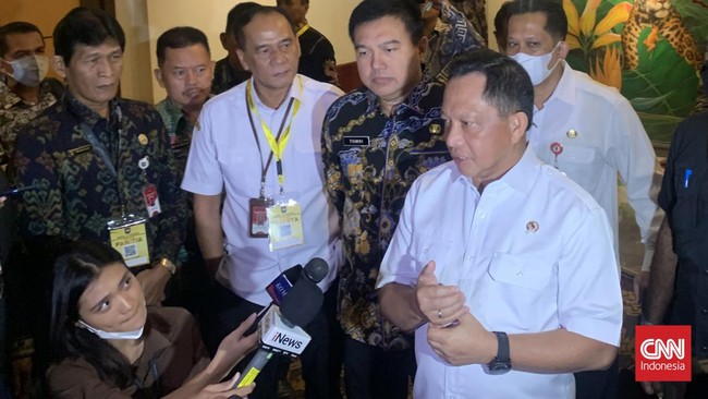 Mendagri Tito Karnavian mengatakan Persatuan Perangkat Desa Indonesia (PPDI) yang berdemo di DPR telah menemui dirinya lebih dulu kemarin, Selasa (24/1).