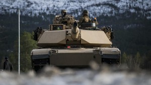 Spek Tank M1 Abrams AS Calon Peneror Rusia, Ngeri 'Minumnya'