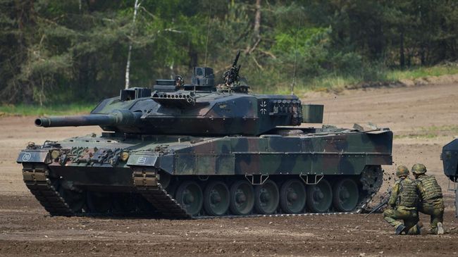 Rusia mengancam Jerman jangan berani-berani mengirim tank Leopard 2 ke Ukraina.