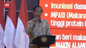 img-title VIDEO: Jokowi Tegur Kementerian Berikan Biskuit ke Anak Cegah Stunting