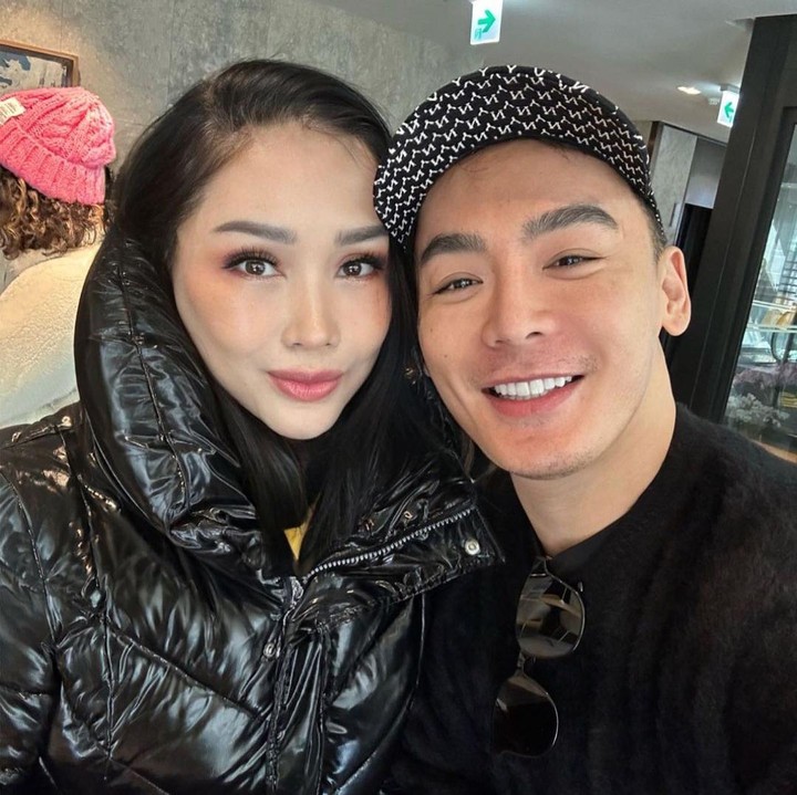 <p>Titi DJ kemudian me-repost foto yang diduga menampilkan kondisi wajah terbarunya usai menjalani operasi anti aging di Korea Selatan. (Foto: Instagram @ti2dj)</p>