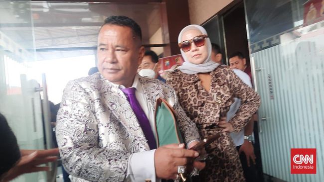 Venna menyebut Ferry sampai menyebut dirinya "orang miskin" untuk bisa mendapatkan maaf darinya.