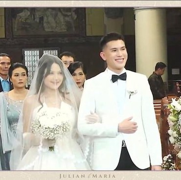 Julian Jacob Resmi Nikahi Mirriam Eka di Gereja Katedral